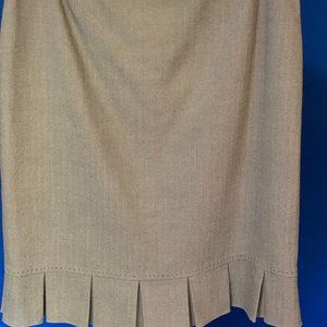 TAHARI GREY SKIRT FLUTTER HEM